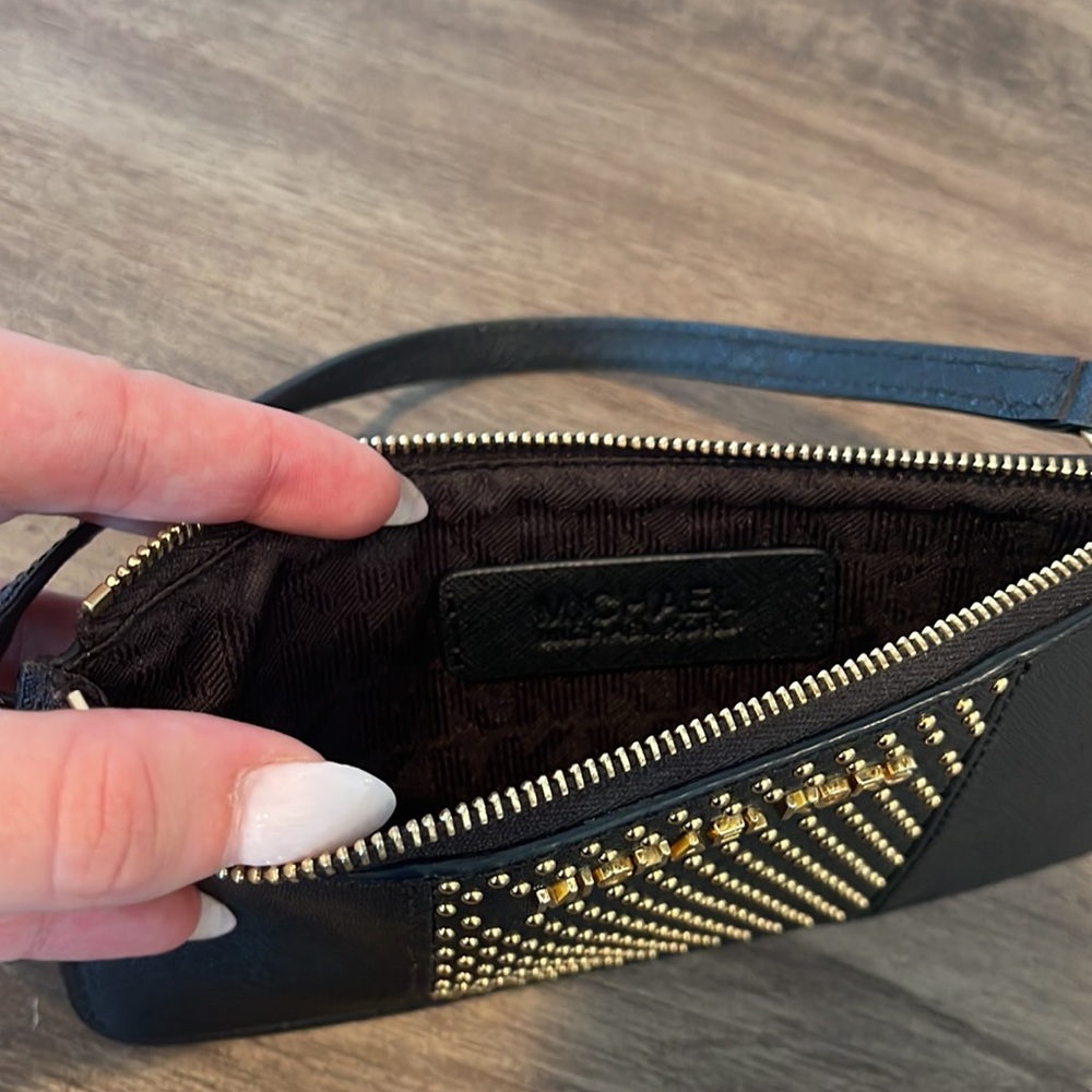 Michael Kors wristlet - Picture 5 of 8